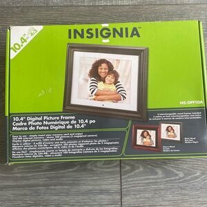 Insignia Digital Frame